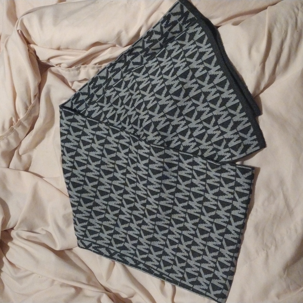 Michael kors scarf